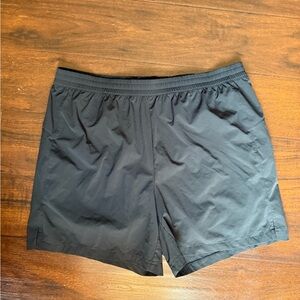 Men’s Peloton Active Shorts size large